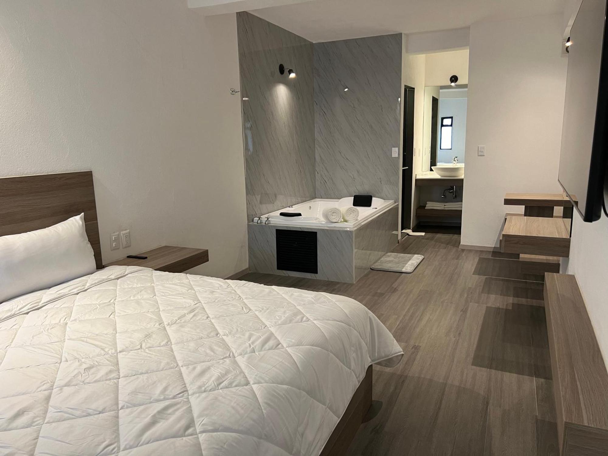 Hotel Blanco Pachuca Екстериор снимка